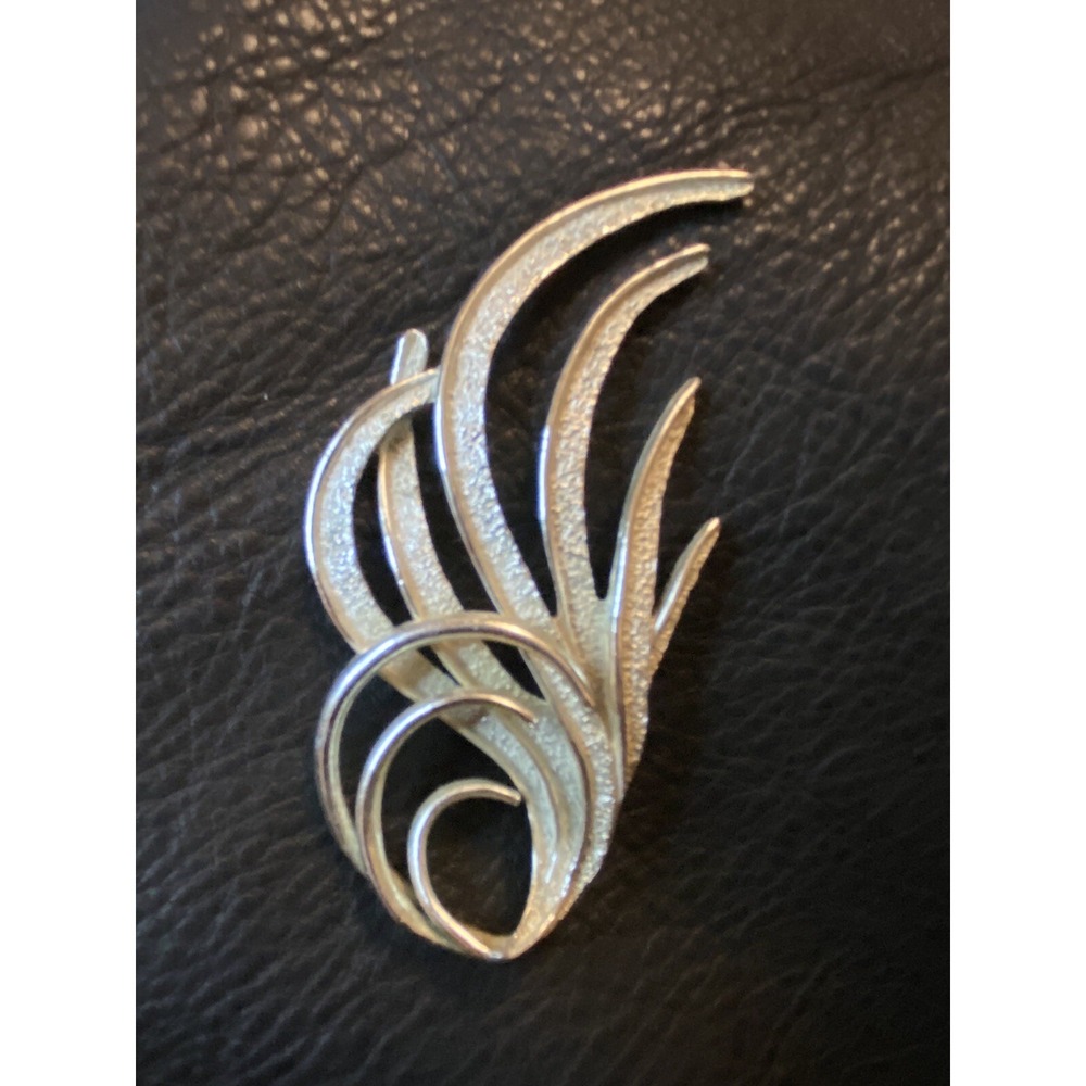 VINTAGE ART DECO CORO BROOCH BEAUTIFUL BIG VICTORIAN DESIGN NR